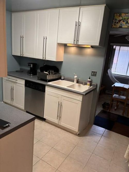 c-7001 N Green Bay Avenue, GLENDALE, WI, 53209 | Card Image