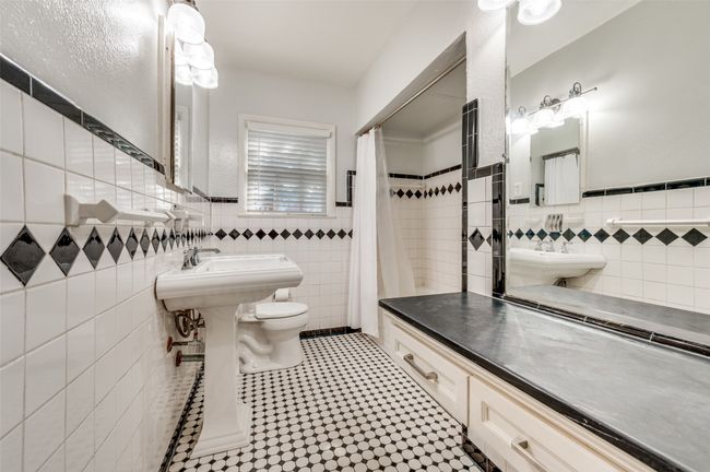Bathroom #2 | Image 21