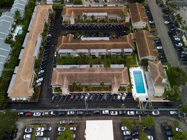 APT-202C - 2121 Ne 42 Nd Ct, Condo with 2 bedrooms, 1 bathrooms and null parking in Lighthouse Point FL | Image 22