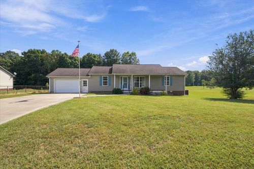 100 Meadows Ln, Mc Ewen, TN, 37101-5529 | Card Image