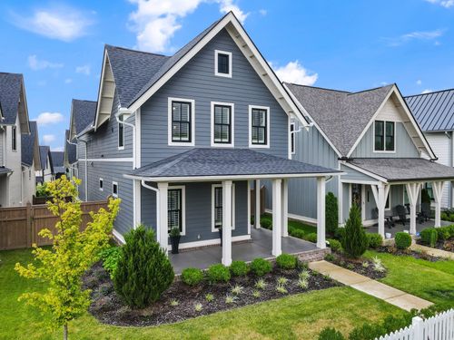 2620 Buckner Ln, Thompsons Station, TN, 37179-9706 | Card Image