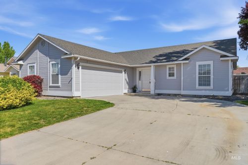 501 Knights Cir, Nampa, ID, 83687-8957 | Card Image