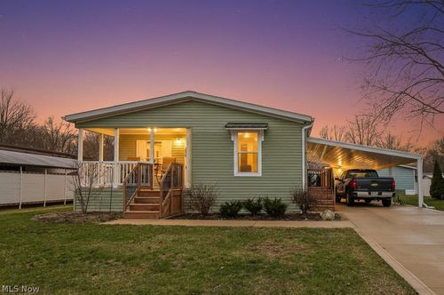 7 Michael Dr, Olmsted Twp, OH, 44138-3009 | Card Image