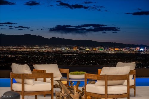 667 Palisade Rim Dr, Henderson, NV, 89012-5836 | Card Image