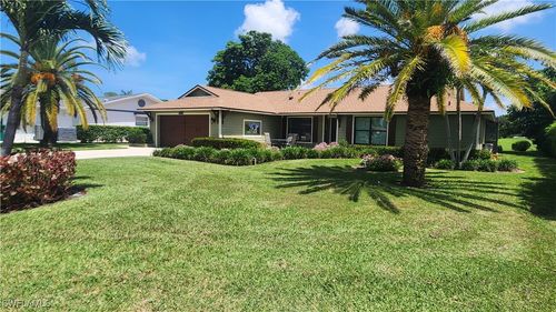 521 Whitewater Way, NAPLES, FL, 34112-6126 | Card Image