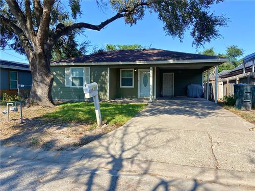 2102 Suarez St, Alice, TX, 78332-6262 | Card Image