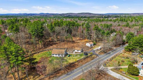 209 Hooksett Rd, Auburn, NH, 03032-3231 | Card Image