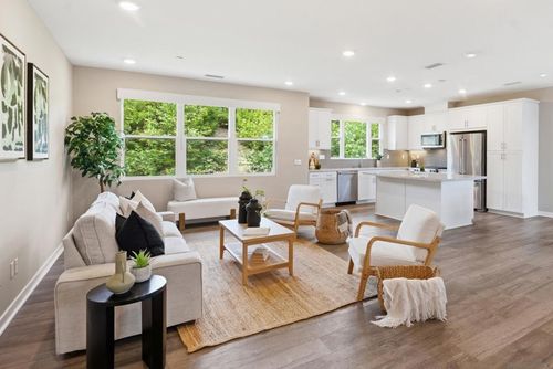 2902 Via Alta, San Diego, CA, 92108 | Card Image