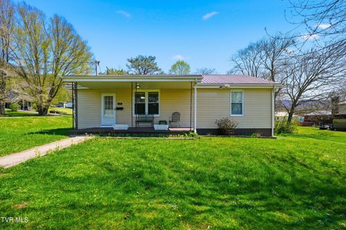 18 E 28th St N, Big Stone Gap, VA, 24219-3630 | Card Image
