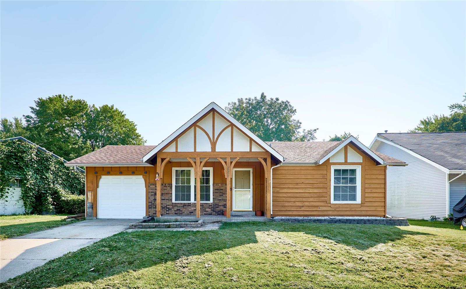 Sherwood Dr, Florissant, MO 63031