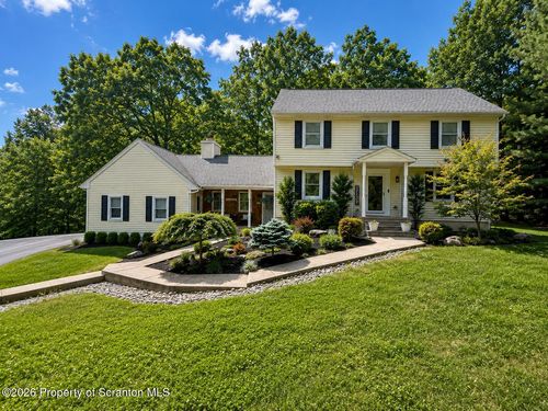 121 Wyndham Dr, Cresco, PA, 18326-7447 | Card Image