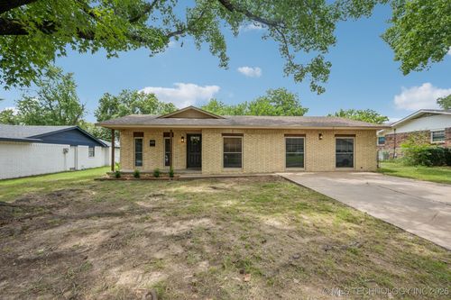 313 S Meigs St, Fort Gibson, OK, 74434-8307 | Card Image