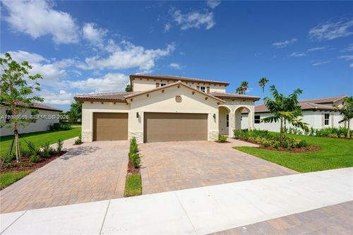 2-2209 Se 30th St, Homestead, FL, 33035 | Card Image