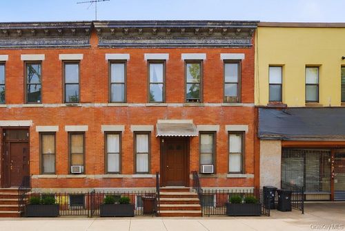 6415 Myrtle Ave, Glendale, NY, 11385-6208 | Card Image