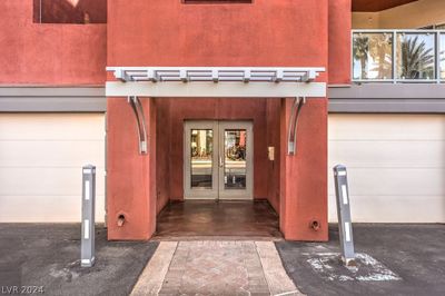 202 - 83 E Agate Avenue, Condo with 2 bedrooms, 2 bathrooms and null parking in Las Vegas NV | Image 2