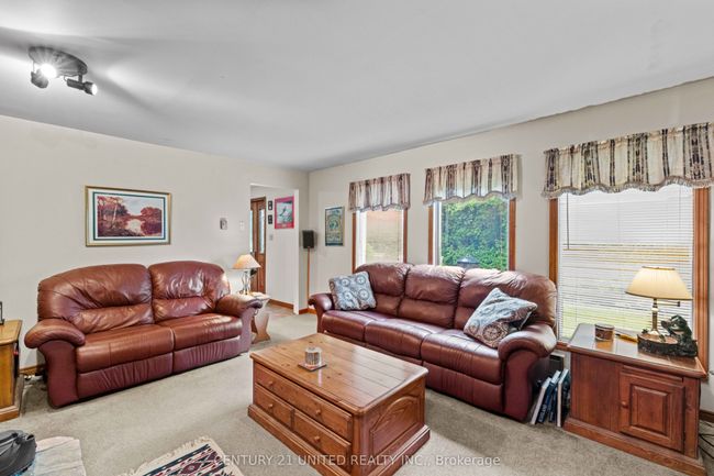 210 Thompson Rd, House other with 3 bedrooms, 2 bathrooms and 6 parking in Keene ON | Image 33