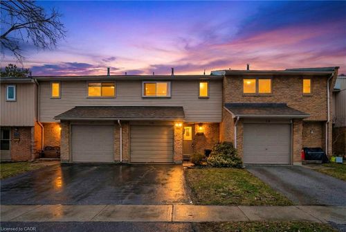 116-1538 Lancaster Dr, Oakville, ON, L6H2Z3 | Card Image