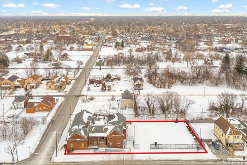 2670 Chalmers St, Detroit, MI, 48215-2690 | Card Image