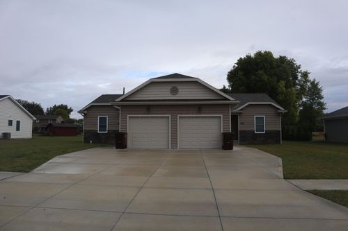 132 Halliday Way, Washington Court House, OH, 43160-8500 | Card Image