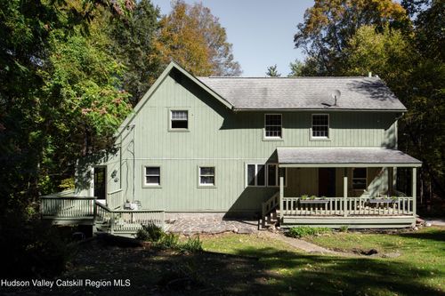 72 Old Farm Rd, Rhinebeck, NY, 12572-2252 | Card Image