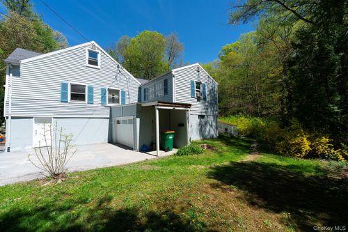 21 Van Dam Rd, Hyde Park, NY, 12538-1708 | Card Image
