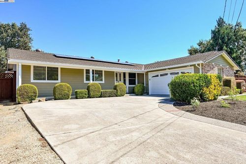 17 Dogwood Ct, Walnut Creek, CA, 94598-2622 | Card Image
