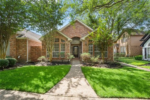 6627 Queensclub Dr, Houston, TX, 77069-1205 | Card Image