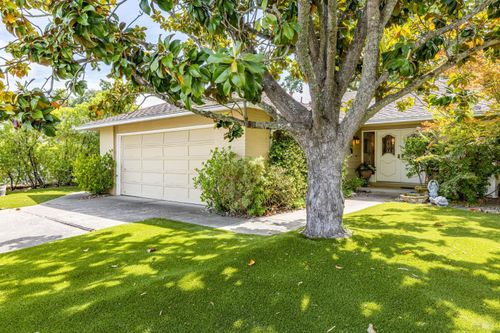 7569 Oak Leaf Dr, Santa Rosa, CA, 95409-6254 | Card Image