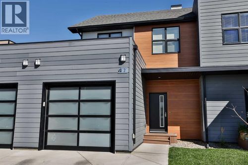 4-77 Aquitania Cir W, Lethbridge, AB, T1J5M5 | Card Image