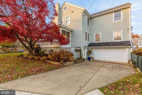 6815 Delaware St, CHEVY CHASE, MD, 20815-4165 | Card Image
