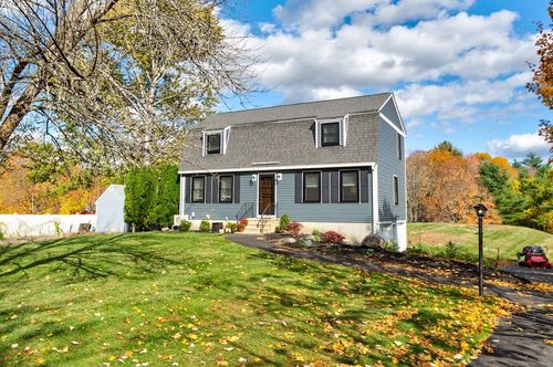 45 Damren Rd, Derry, NH, 03038-5609 | Card Image