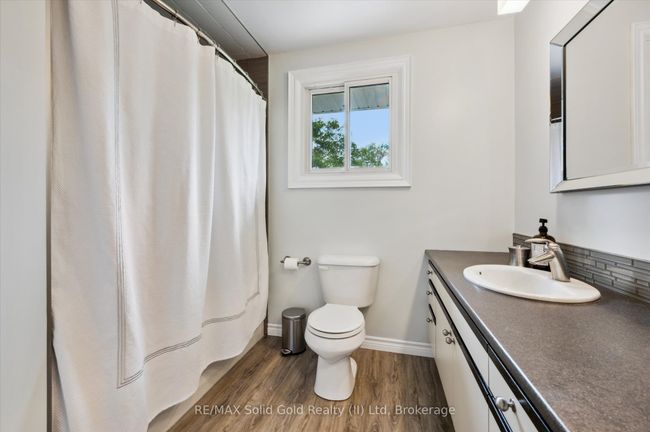 125 Macgregor Cres, House other with 3 bedrooms, 2 bathrooms and 5 parking in Waterloo ON | Image 25