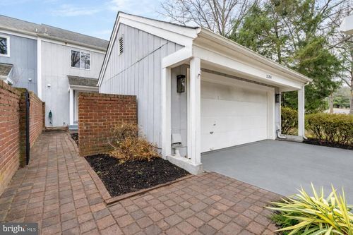 20744 Highland Hall Dr, MONTGOMERY VILLAGE, MD, 20886-4026 | Card Image