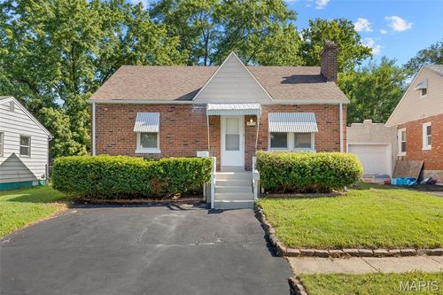 9533 Muriel Ave, Overland, MO, 63114-2611 | Card Image