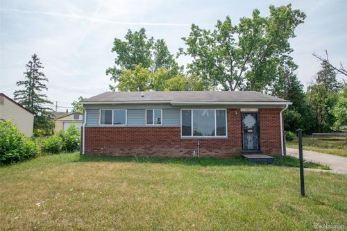 2045 Flamingo Dr, Mount Morris, MI, 48458-2607 | Card Image