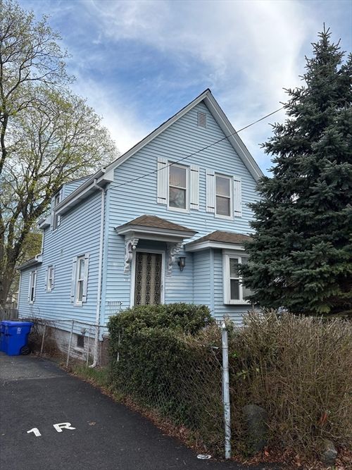 18 Alger Ave, Taunton, MA, 02780-1714 | Card Image