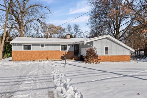 24061 Fairmount Blvd, Shaker Heights, OH, 44122-2209 | Card Image