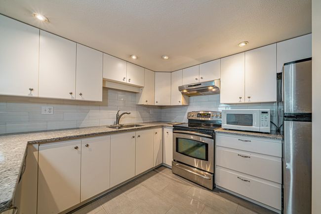 604 - 168 Chadwick Court, Condo with 2 bedrooms, 2 bathrooms and 1 parking in North Vancouver BC | Image 10