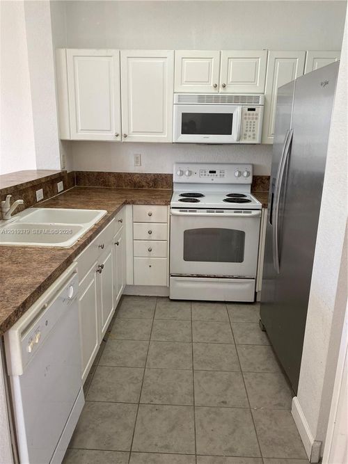 20128-3355 Ne 13th Circle Dr, Homestead, FL, 33033-6193 | Card Image