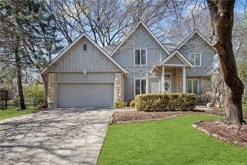 11606 Hemlock St, Overland Park, KS, 66210-1940 | Card Image