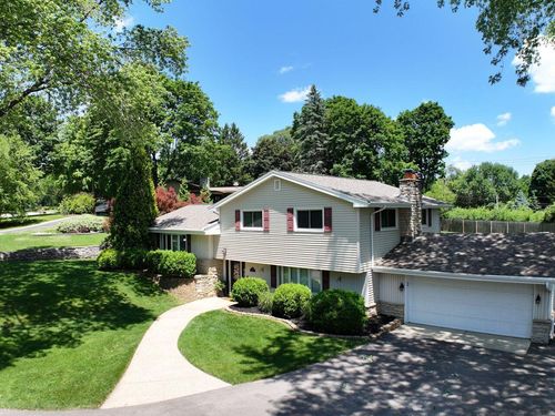 7622 Fielding Ln, Greendale, WI, 53129-2107 | Card Image