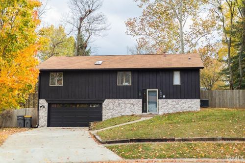 1824 E Thornton Dr, Bloomington, IN, 47401-6676 | Card Image
