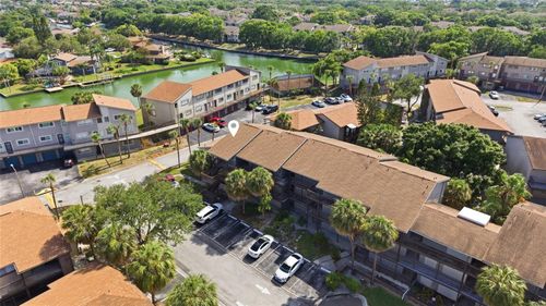 36c1-6336 Newtown Cir, TAMPA, FL, 33615-3652 | Card Image