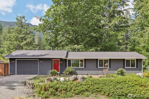 16925 430th Pl Se, North Bend, WA, 98045-9393 | Card Image
