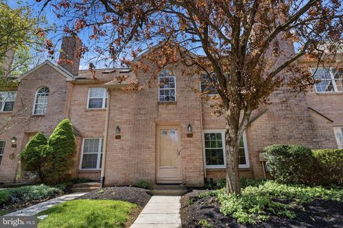 13 Rampart Dr, CHESTERBROOK, PA, 19087-5842 | Card Image