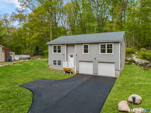 53 Sarah Dr, Uncasville, CT, 06382-1605 | Card Image