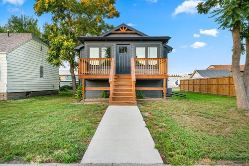 510 E Dakota Ave, Pierre, SD, 57501-3103 | Card Image