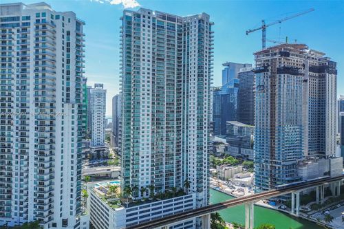 2212-92 Sw 3rd St, Miami, FL, 33130-3086 | Card Image