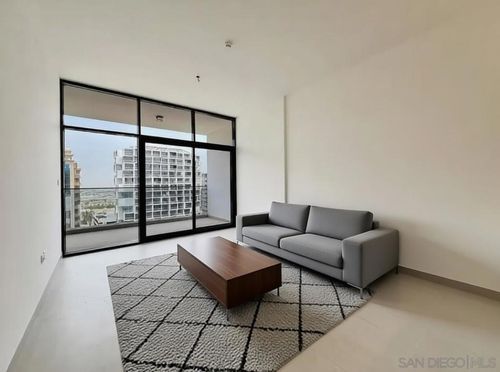 123 N Esd, Alameda, CA, 94502 | Card Image