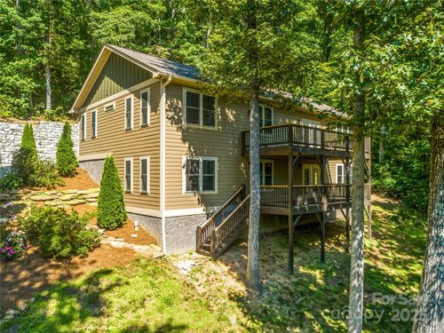 71 Willow Bnd, Hendersonville, NC, 28792-9876 | Card Image